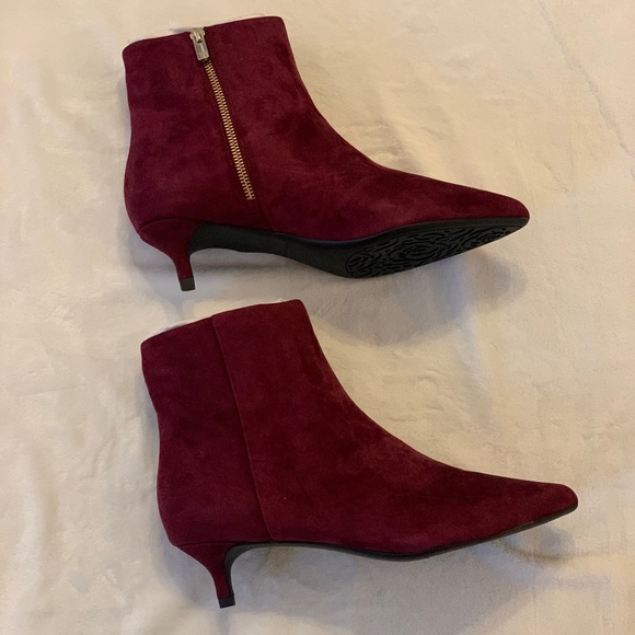 Taryn Rose "Nora Silky Suede" Fig (Purple Eggplant) Booties, Size 11! - Picture 6 of 9